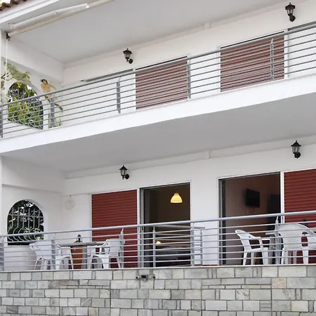 Veria Apartment *